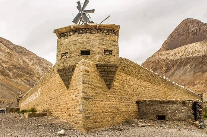 Kalam Darchi Fort, Pakistan